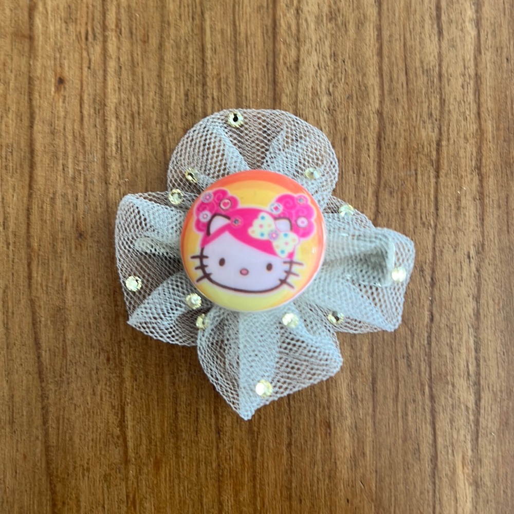 Tarina Tarantino Hello Kitty Pink Head hair clip
